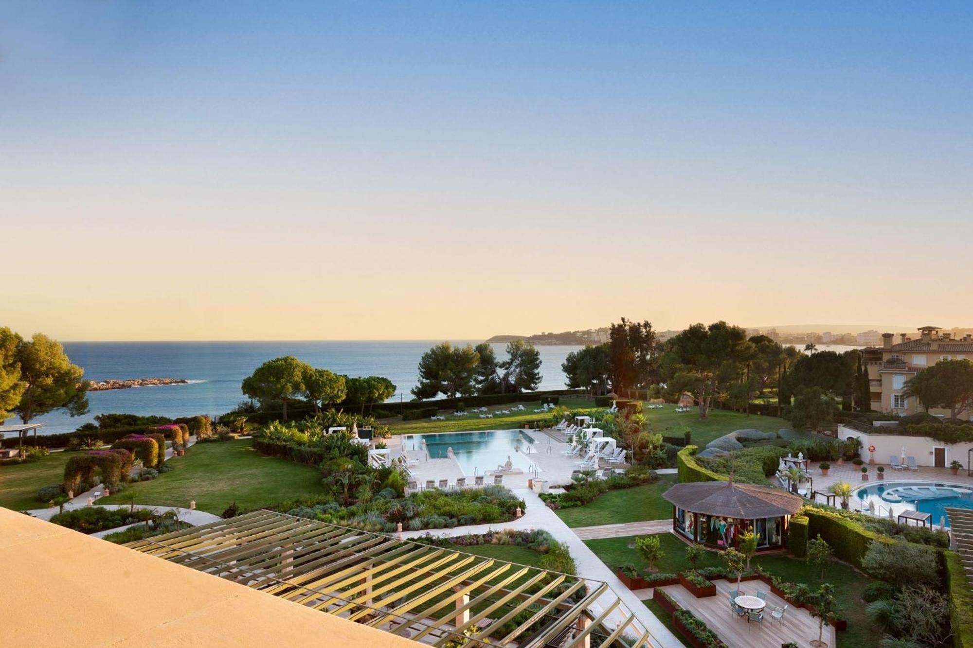 The St. Regis Mardavall Mallorca Resort Palmanova Dış mekan fotoğraf